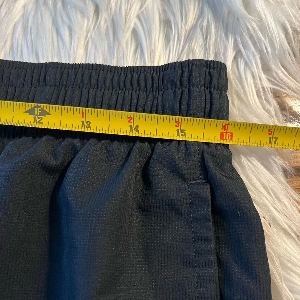 Under Armour mess lined lightweight athletic pants